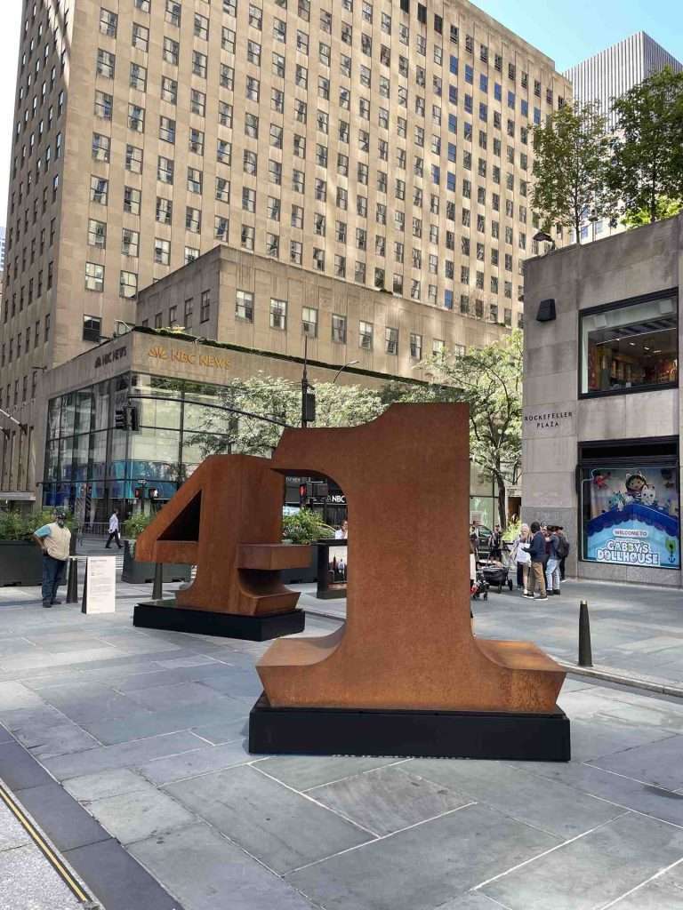 The tenth numbers Rockefeller center NYC