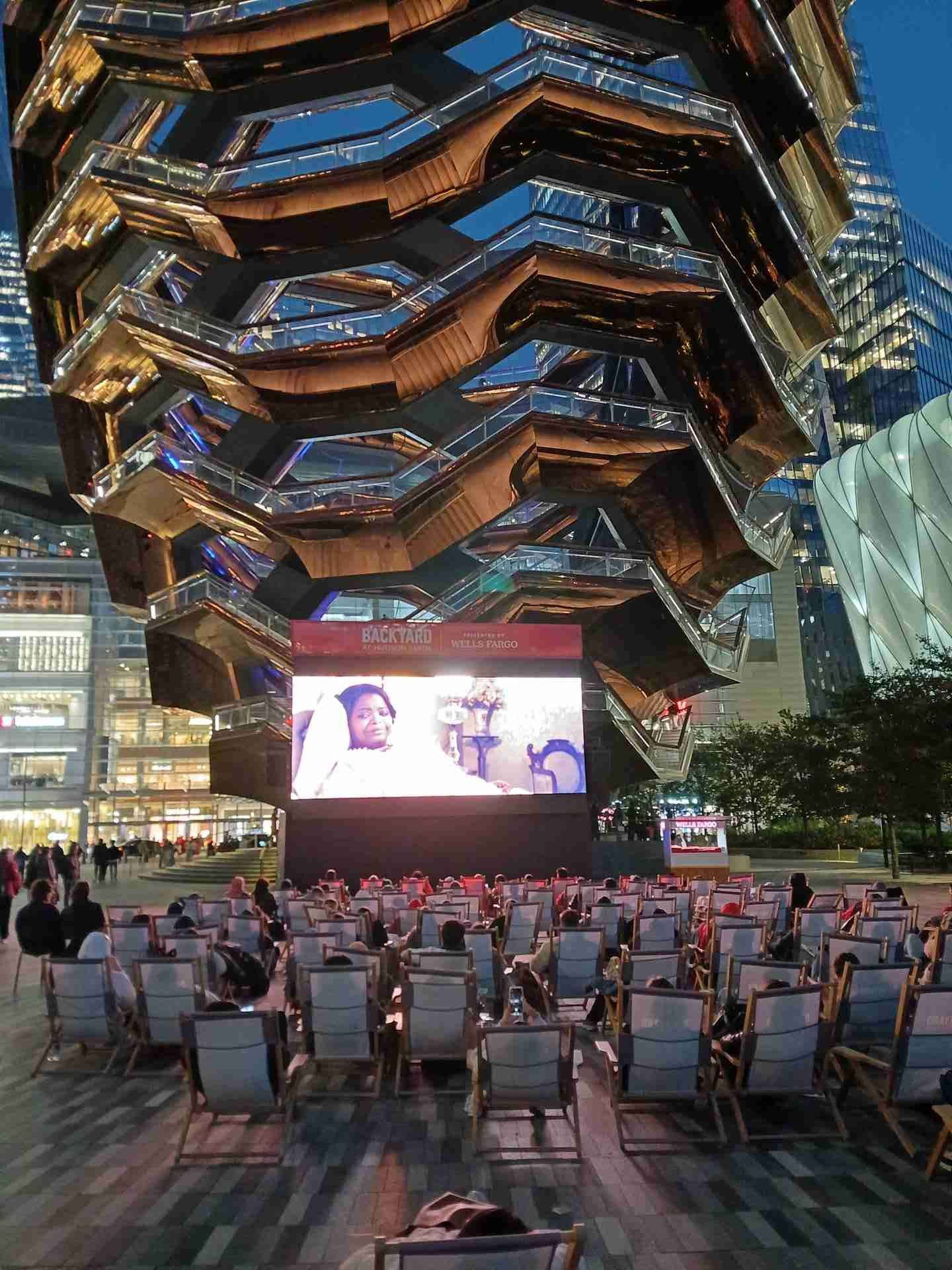 Movie night vessel