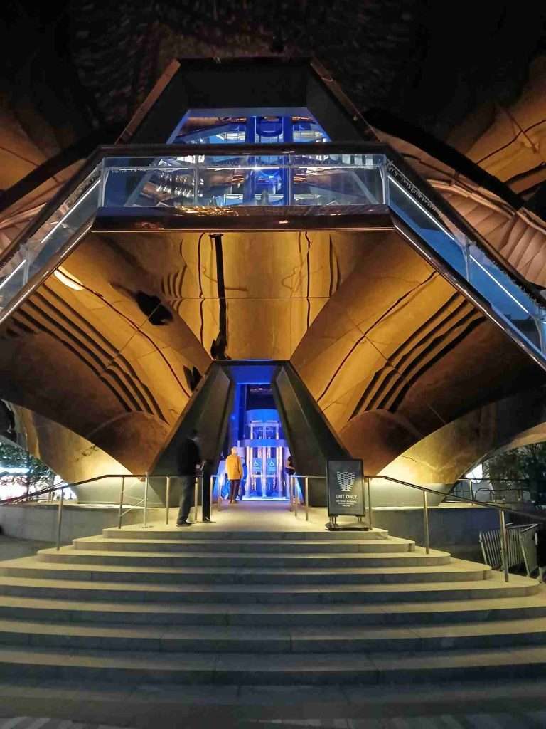 Vessel entrance